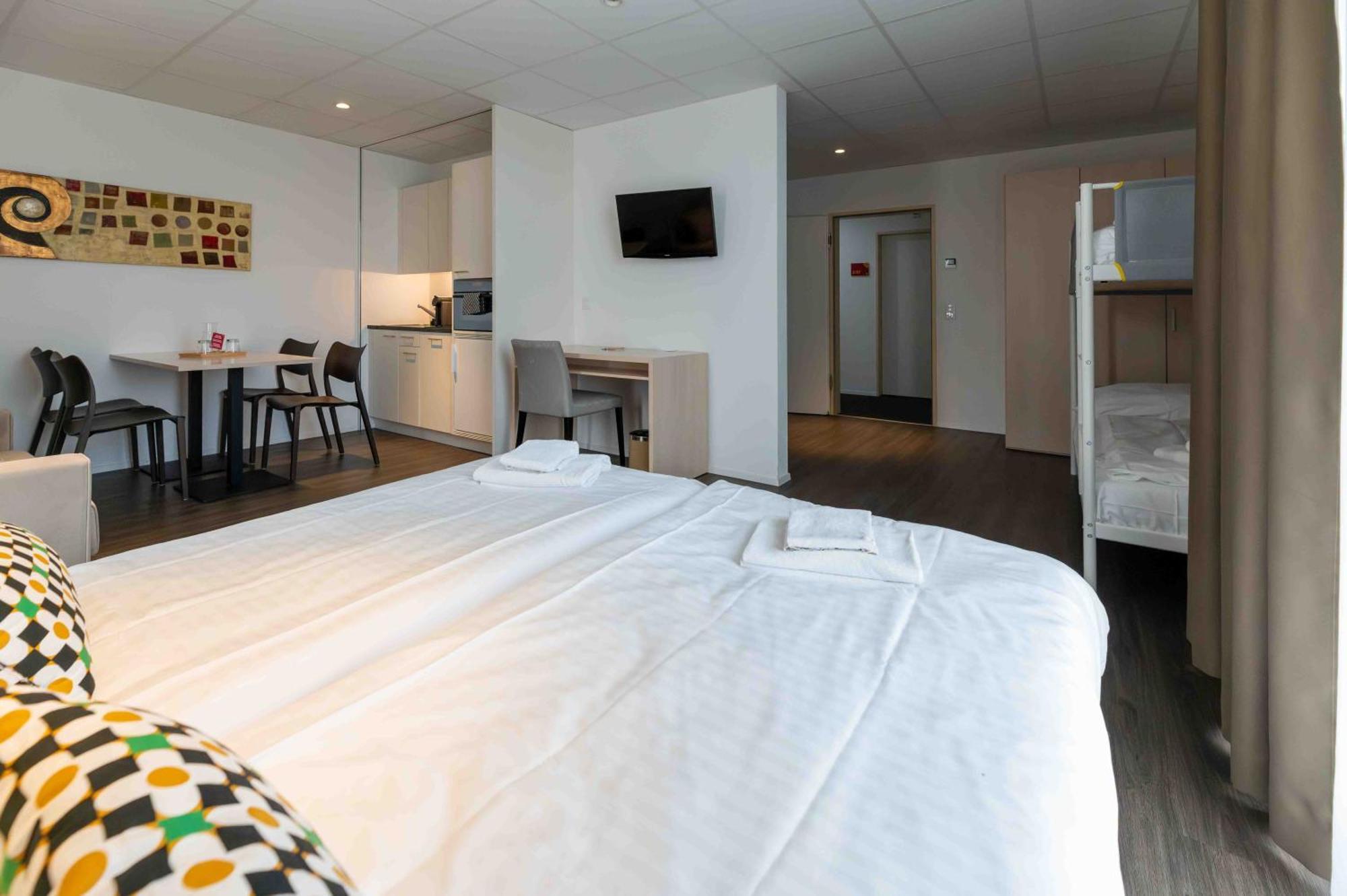 Los Lorentes Apartments Bern Airport Belp Exterior foto